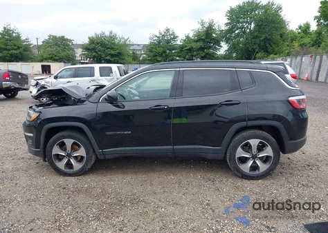 2017 Jeep New Compass Latitude 4X4 из США, поврежденный, VIN 3C4NJDBB5HT607017